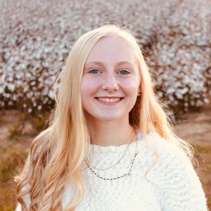 Meet your Posher, Macie